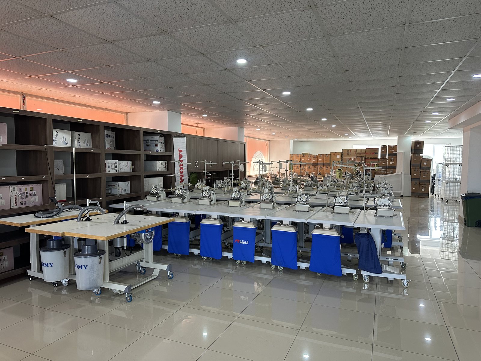 Makine showroomu &middot; Karadeniz İplik